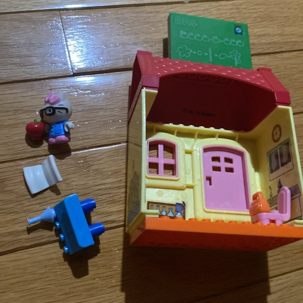 Hello Kitty - Mega Blocks - Picture 7 of 9
